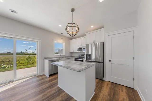 $299,900 | 819 Viburnum Street, Belle Plaine, MN 56011