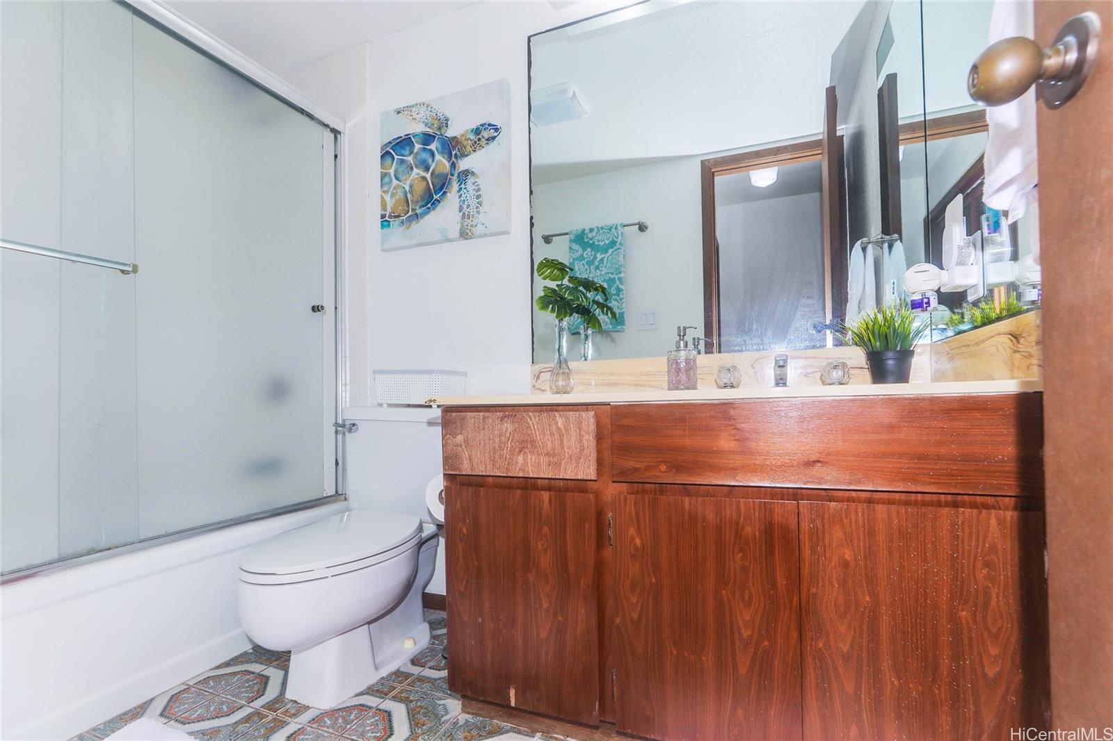 45-995 Wailele Road, Unit 8 Kaneohe, HI 96744 - Photo 21 of 25 2nd bath.