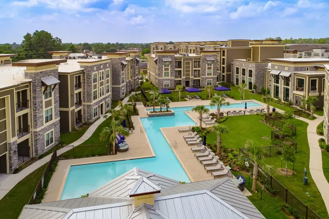 $1,375 | 13802 Napoli Drive, Houston, TX 77070