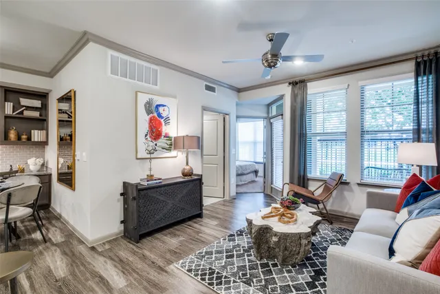 $1,375 | 13802 Napoli Drive, Houston, TX 77070