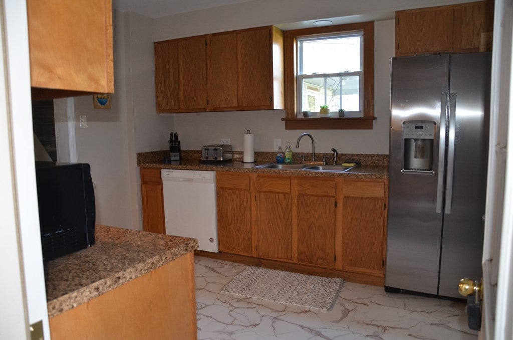 1425 Moore Street Huntingdon, PA 16652 - Photo 7 of 21 Gallery Image 7