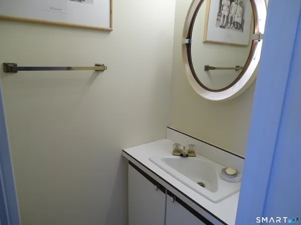 $2,295 | 124 Village Lane, Unit 124, Branford, CT 06405