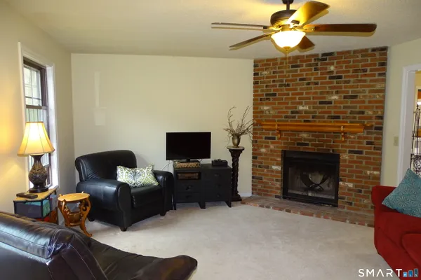 $2,295 | 124 Village Lane, Unit 124, Branford, CT 06405