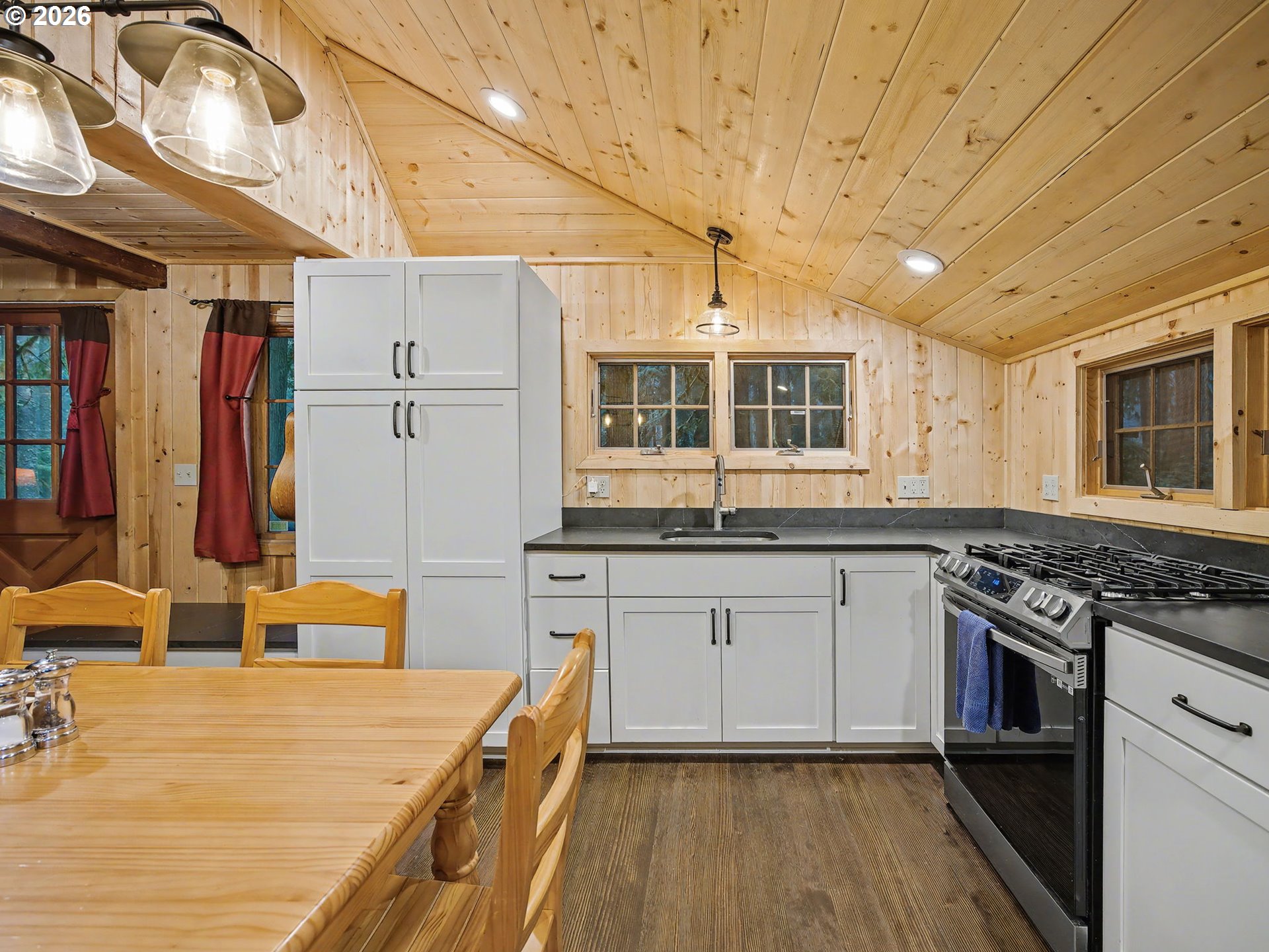 78200 Road 35 A Rhododendron, OR 97049 - Photo 12 of 48