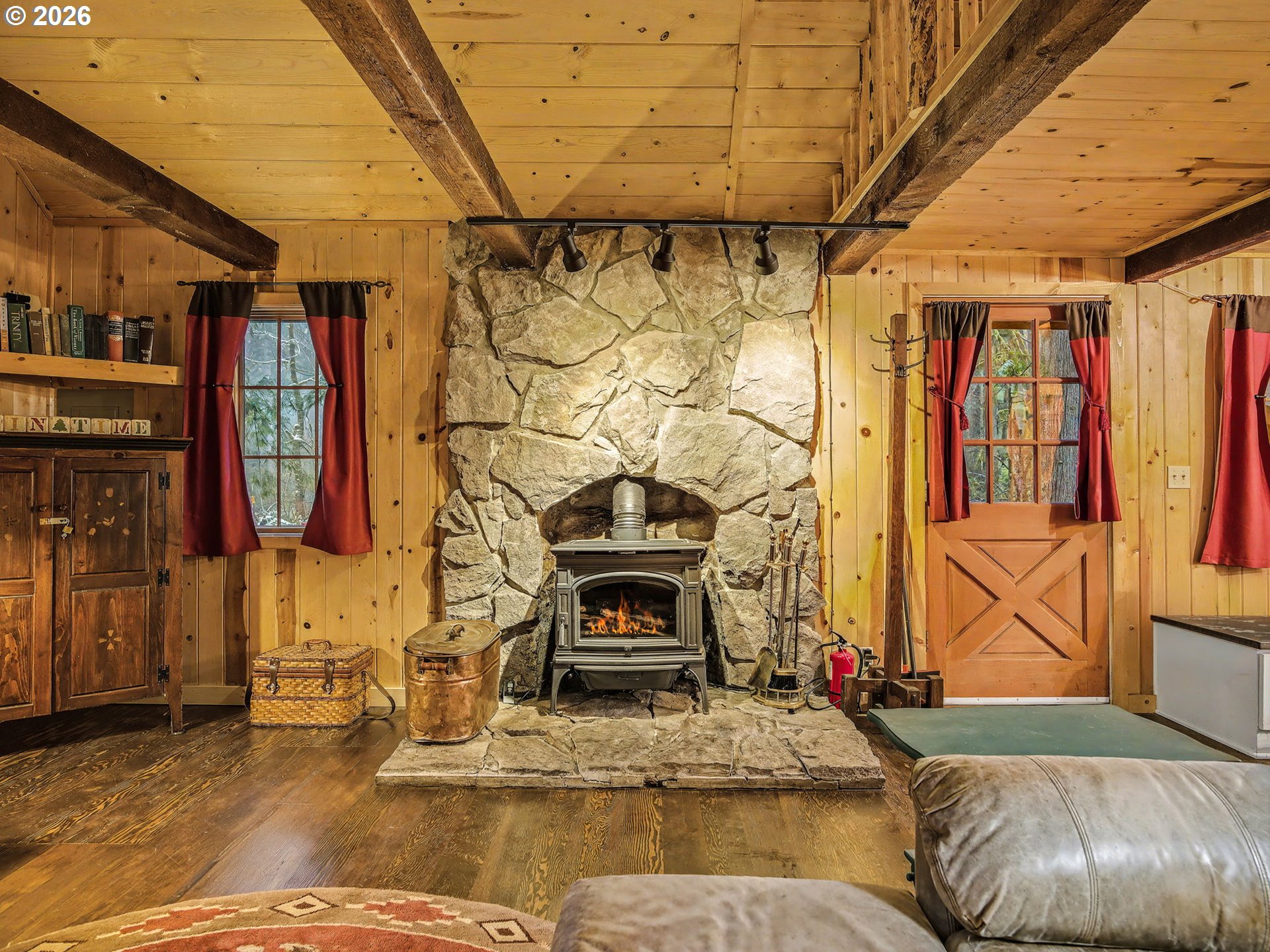 78200 Road 35 A Rhododendron, OR 97049 - Photo 4 of 48