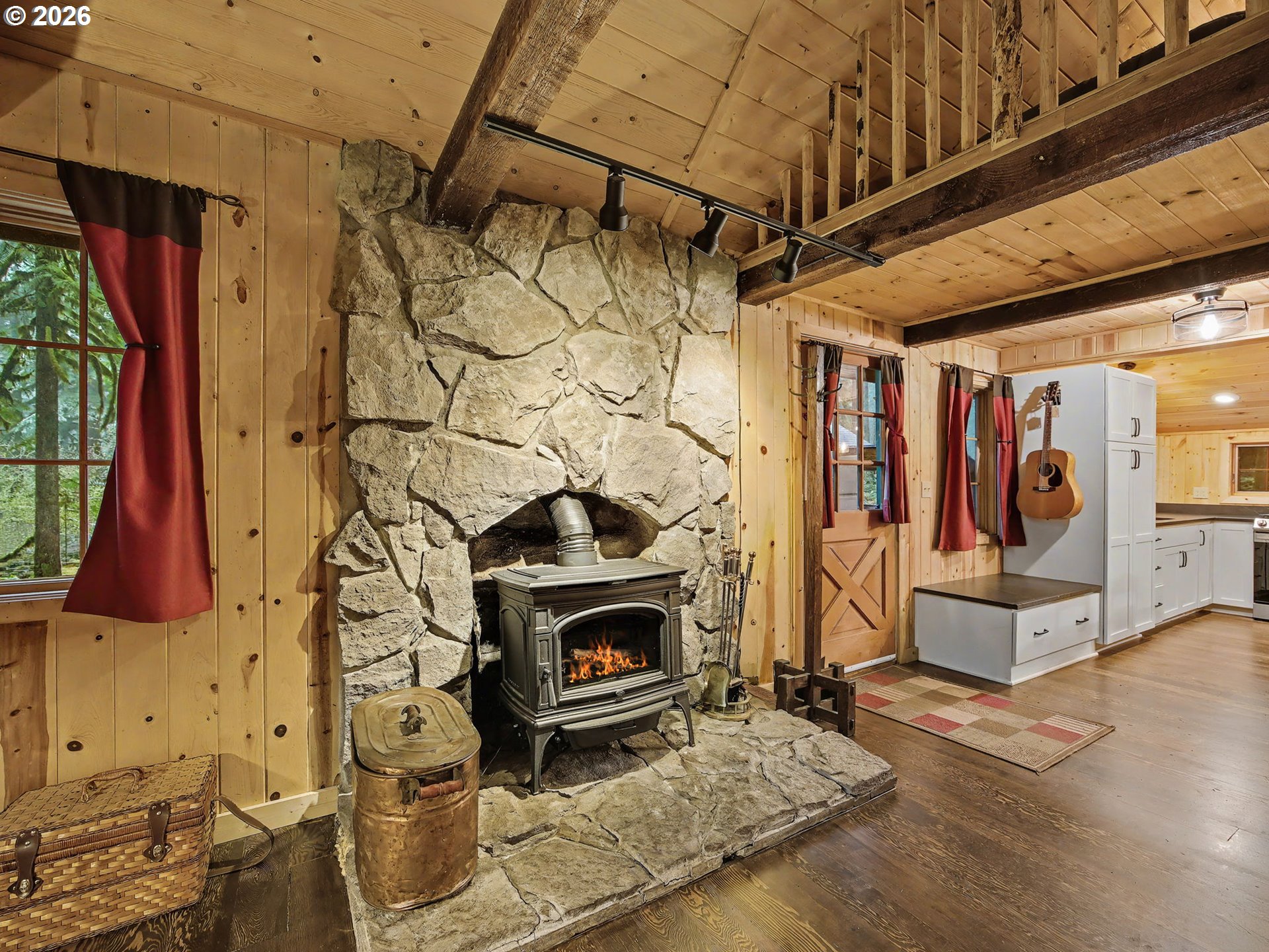 78200 Road 35 A Rhododendron, OR 97049 - Photo 9 of 48