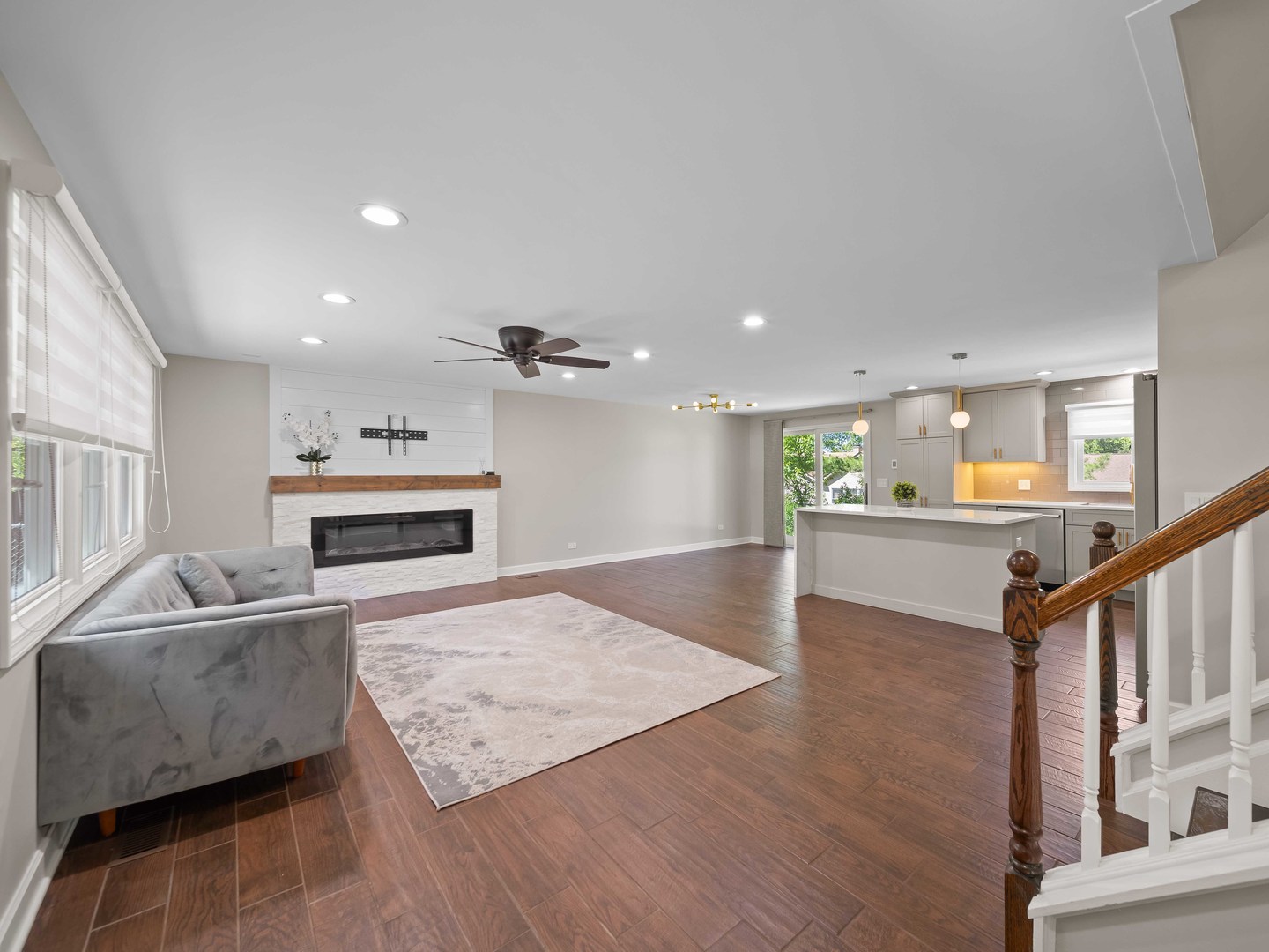 600 Springinsguth Road Schaumburg, IL 60193 - Photo 8 of 31