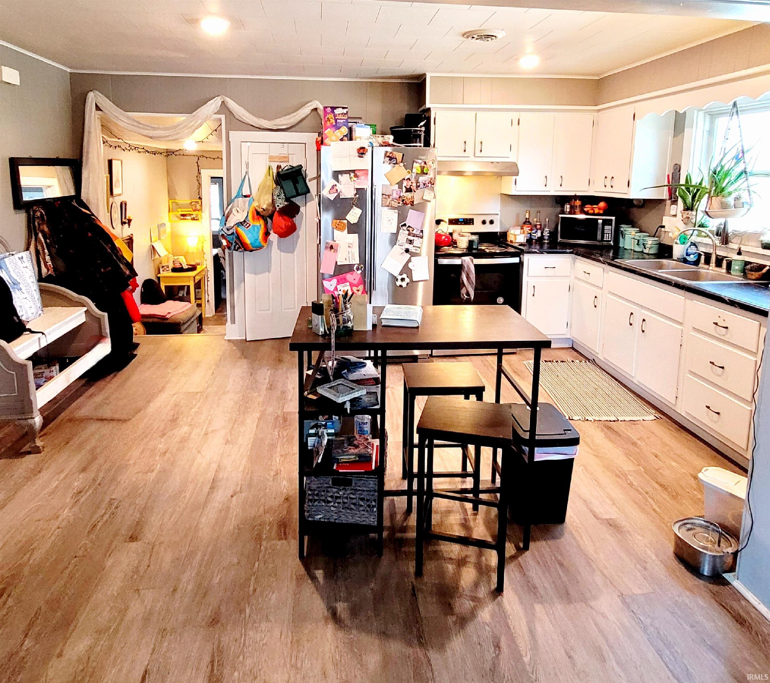 409 East Franklin Street Delphi, IN 46923 - Photo 9 of 23