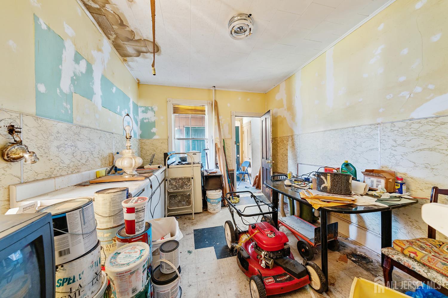 181 State Street Perth Amboy, NJ 08861 - Photo 12 of 34