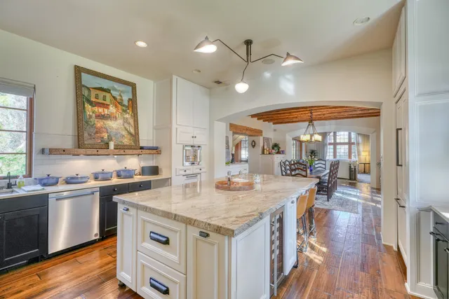 $8,500,000 | 104 La Posada Loop, Horseshoe Bay, TX 78657