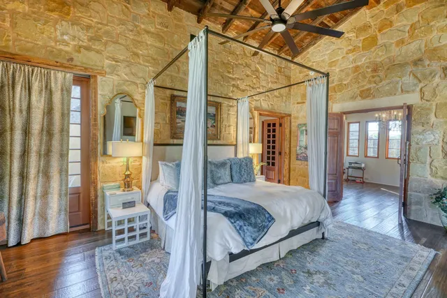 $8,500,000 | 104 La Posada Loop, Horseshoe Bay, TX 78657