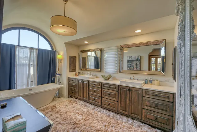 $8,500,000 | 104 La Posada Loop, Horseshoe Bay, TX 78657