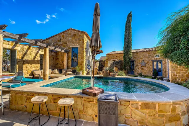 $8,500,000 | 104 La Posada Loop, Horseshoe Bay, TX 78657