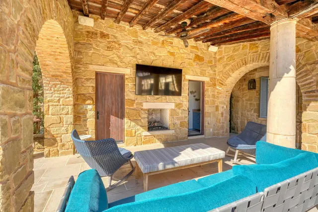 $8,500,000 | 104 La Posada Loop, Horseshoe Bay, TX 78657