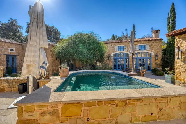 $8,500,000 | 104 La Posada Loop, Horseshoe Bay, TX 78657