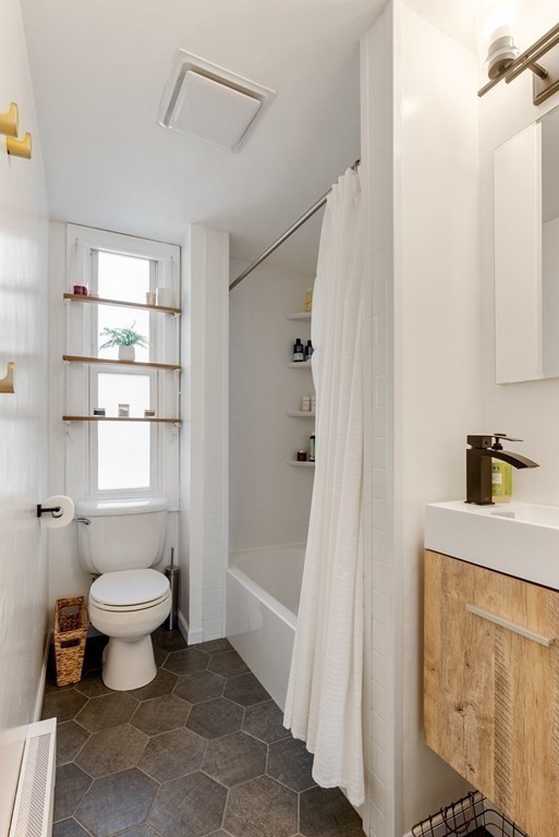 50 Line Street, Unit 2 Somerville, MA 02143 - Photo 21 of 27