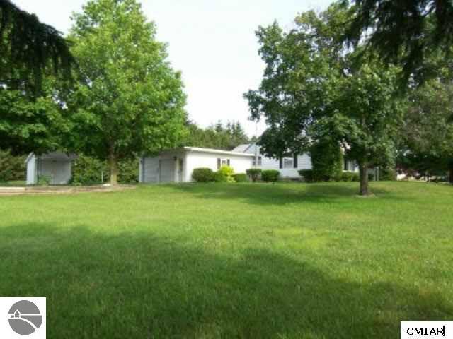 1038 East Millbrook Road Mount Pleasant, MI 48858 - Photo 7 of 7 1770171-6.JPG