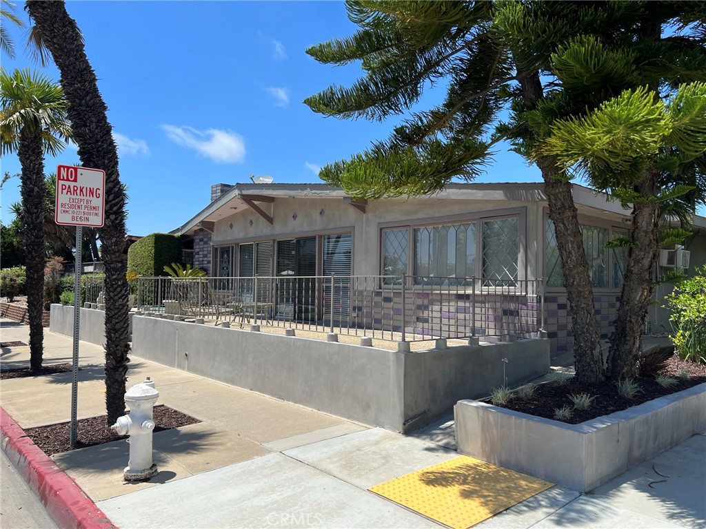 408 Ford Road Costa Mesa, CA 92627 - Photo 2 of 8