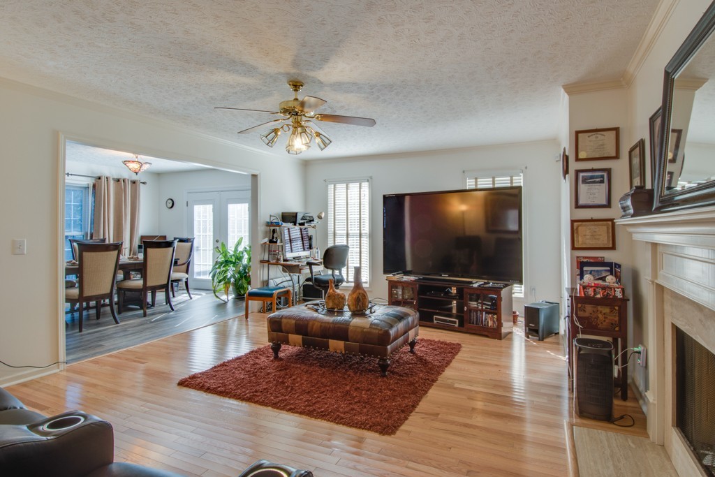 112 Foxrun Springfield, TN 37172 - Photo 4 of 25