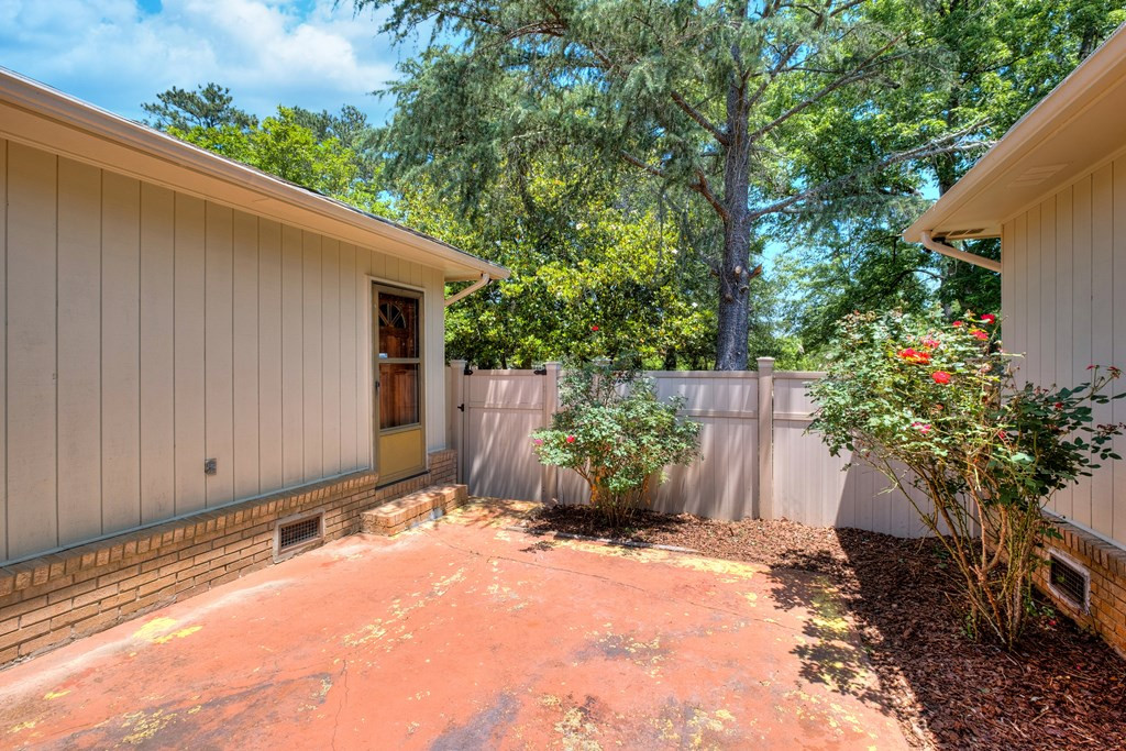 2349 Crossfield Road Sumter, SC 29154 - Photo 9 of 37