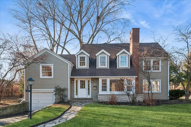 $720,000 | 100 Williamsburg Road, Evanston, IL 60203