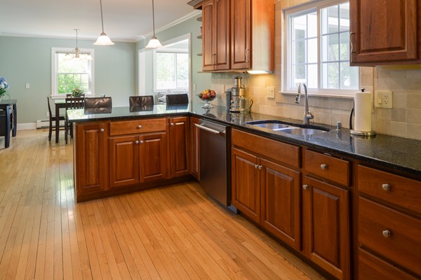 61 Alan Road Hamilton, MA 01982 - Photo 12 of 27 Gallery Image 12