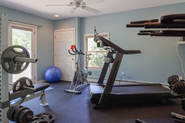 61 Alan Road Hamilton, MA 01982 - Photo 17 of 27 Gallery Image 17