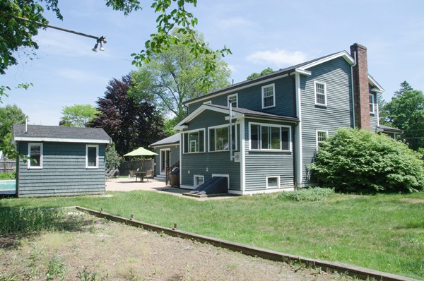 61 Alan Road Hamilton, MA 01982 - Photo 2 of 27 Gallery Image 2