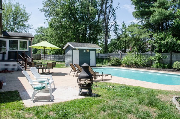 61 Alan Road Hamilton, MA 01982 - Photo 4 of 27 Gallery Image 4