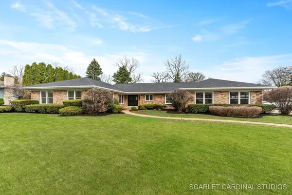 $1,600,000 | 8 Concord Drive, Oak Brook, IL 60523