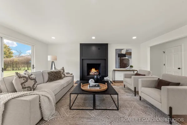 $1,600,000 | 8 Concord Drive, Oak Brook, IL 60523