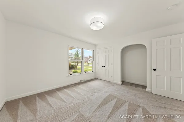 $1,600,000 | 8 Concord Drive, Oak Brook, IL 60523