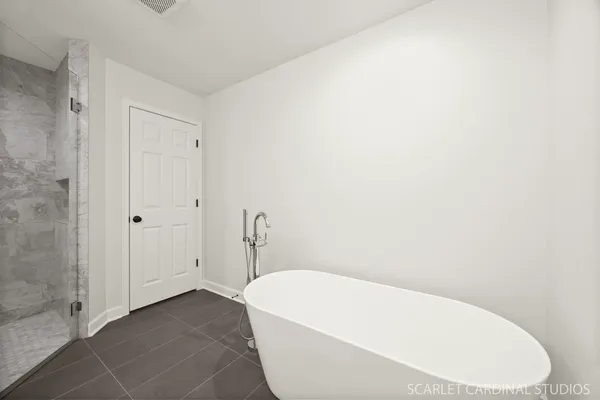 $1,600,000 | 8 Concord Drive, Oak Brook, IL 60523
