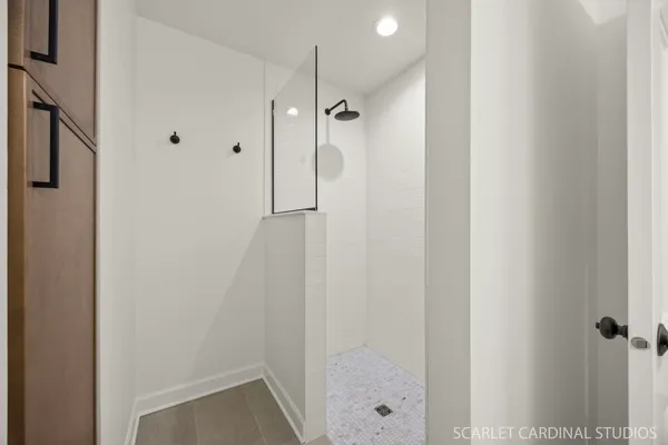 $1,600,000 | 8 Concord Drive, Oak Brook, IL 60523