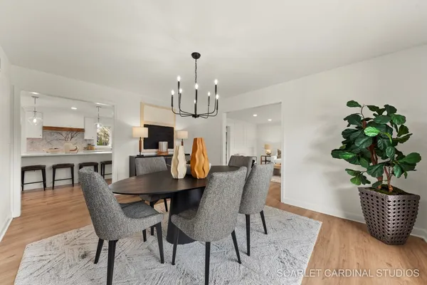 $1,600,000 | 8 Concord Drive, Oak Brook, IL 60523
