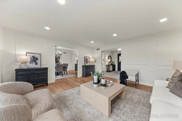 $1,600,000 | 8 Concord Drive, Oak Brook, IL 60523
