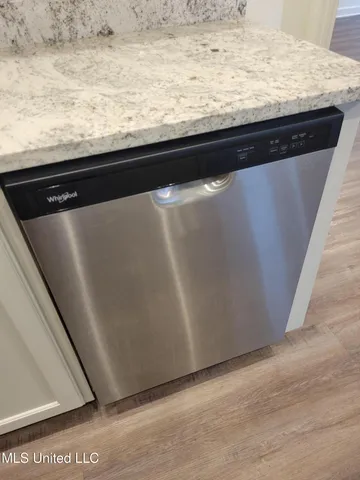 $325,900 | 2263 Dela Drive, Southaven, MS 38672