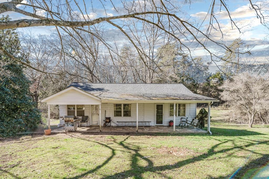 207 North E End Road Strawberry Plains, TN 37871 - Photo 1 of 12