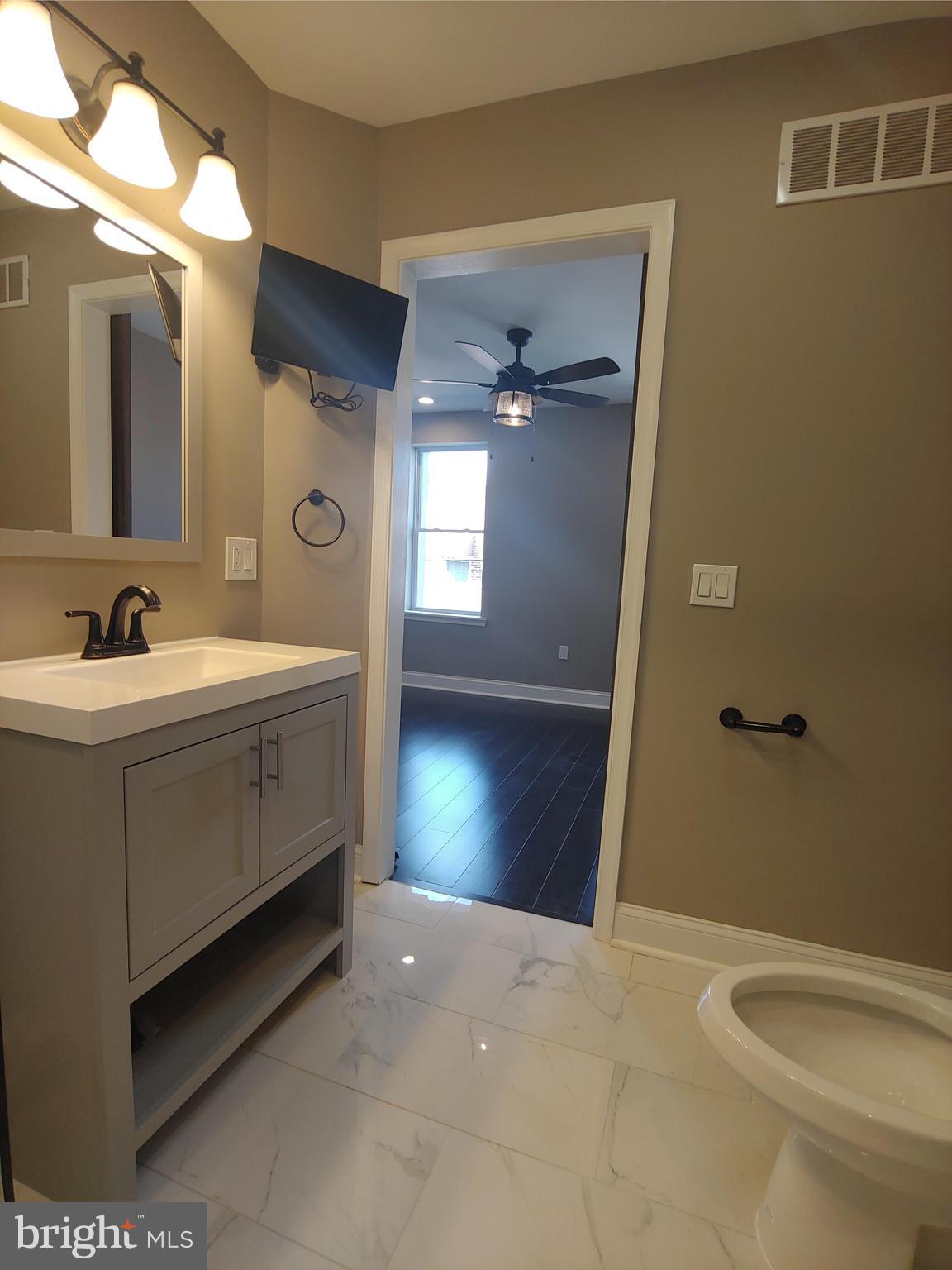 2050 Mountain Street Philadelphia, PA 19145 - Photo 25 of 35