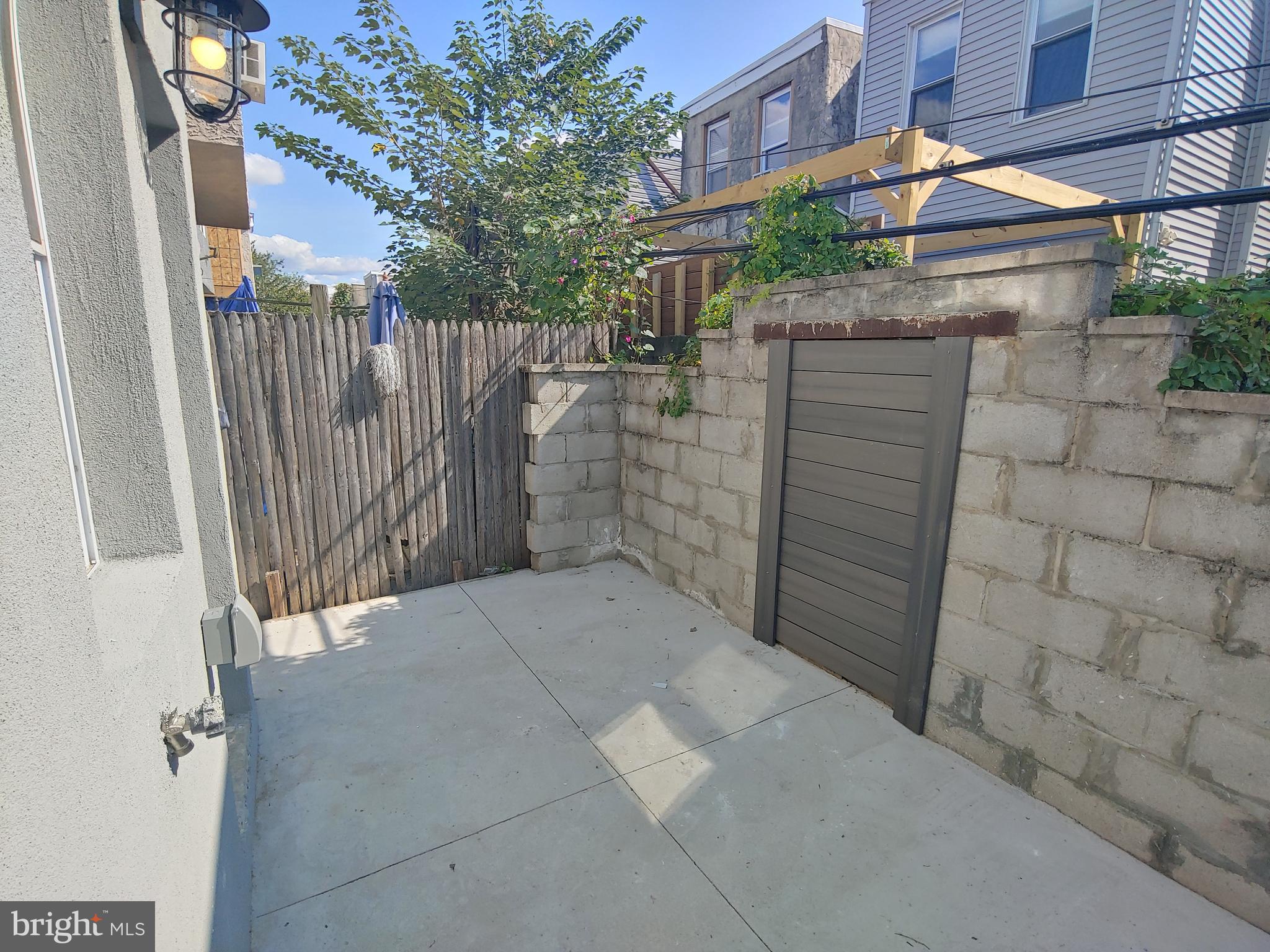 2050 Mountain Street Philadelphia, PA 19145 - Photo 33 of 35