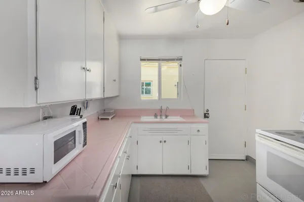 $164,900 | 420 West Earll Drive, Unit 1, Phoenix, AZ 85013