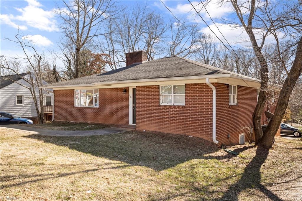 526 Polo Road Winston-Salem, NC 27106 - Photo 3 of 26 Gallery Image 3