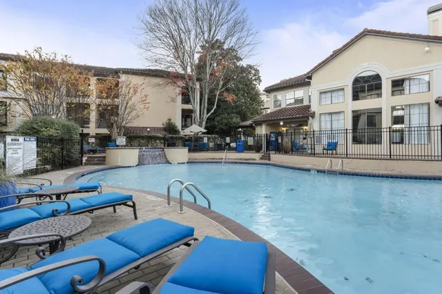 $340,000 | 3777 Peachtree Road Northeast, Unit 632, Atlanta, GA 30319