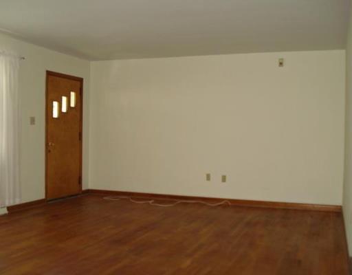 3326 Derr Road Springfield, OH 45503 - Photo 3 of 16 Gallery Image 3