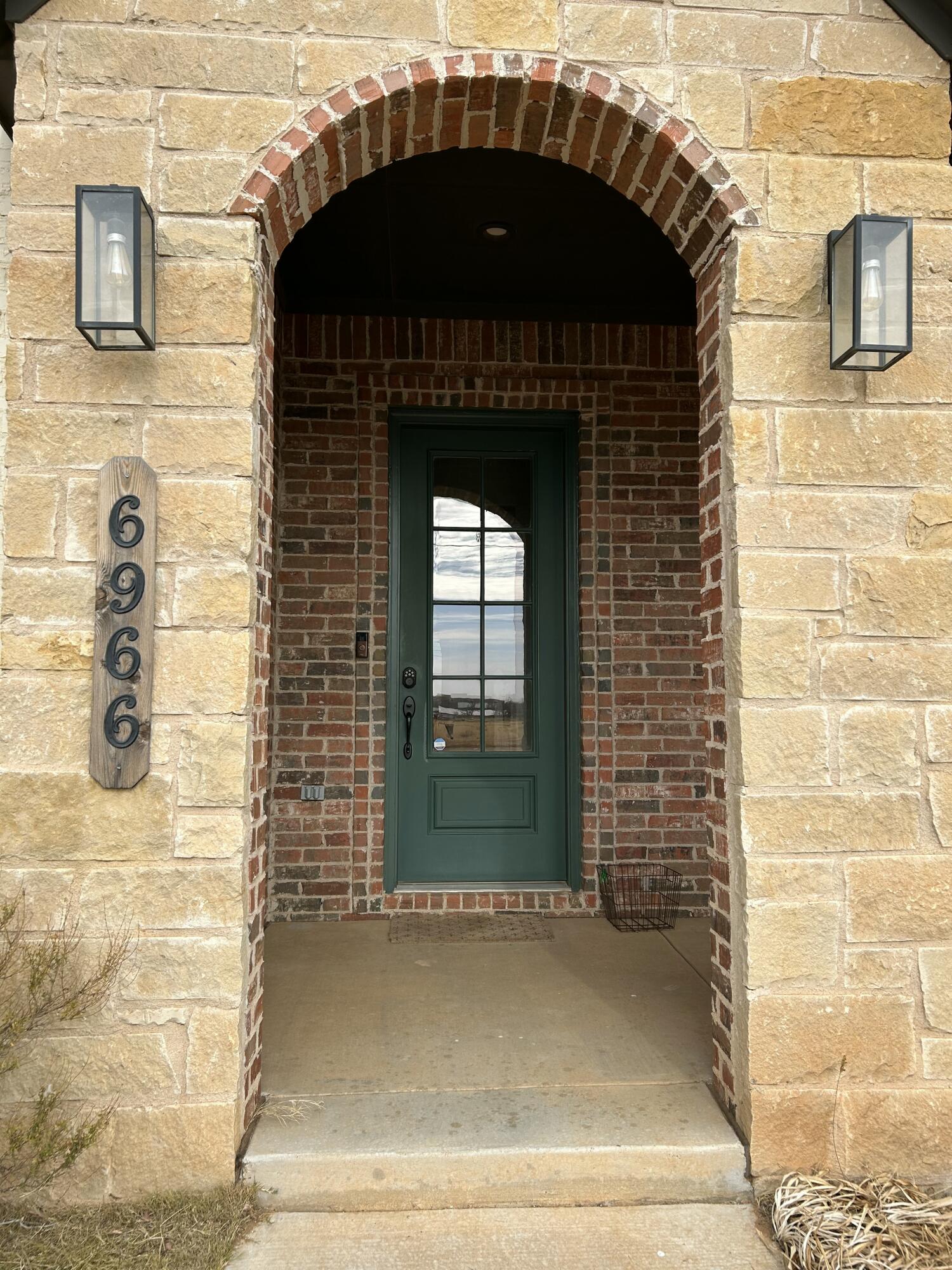 6966 26th Street Lubbock, TX 79407 - Photo 2 of 36 IMG_5637