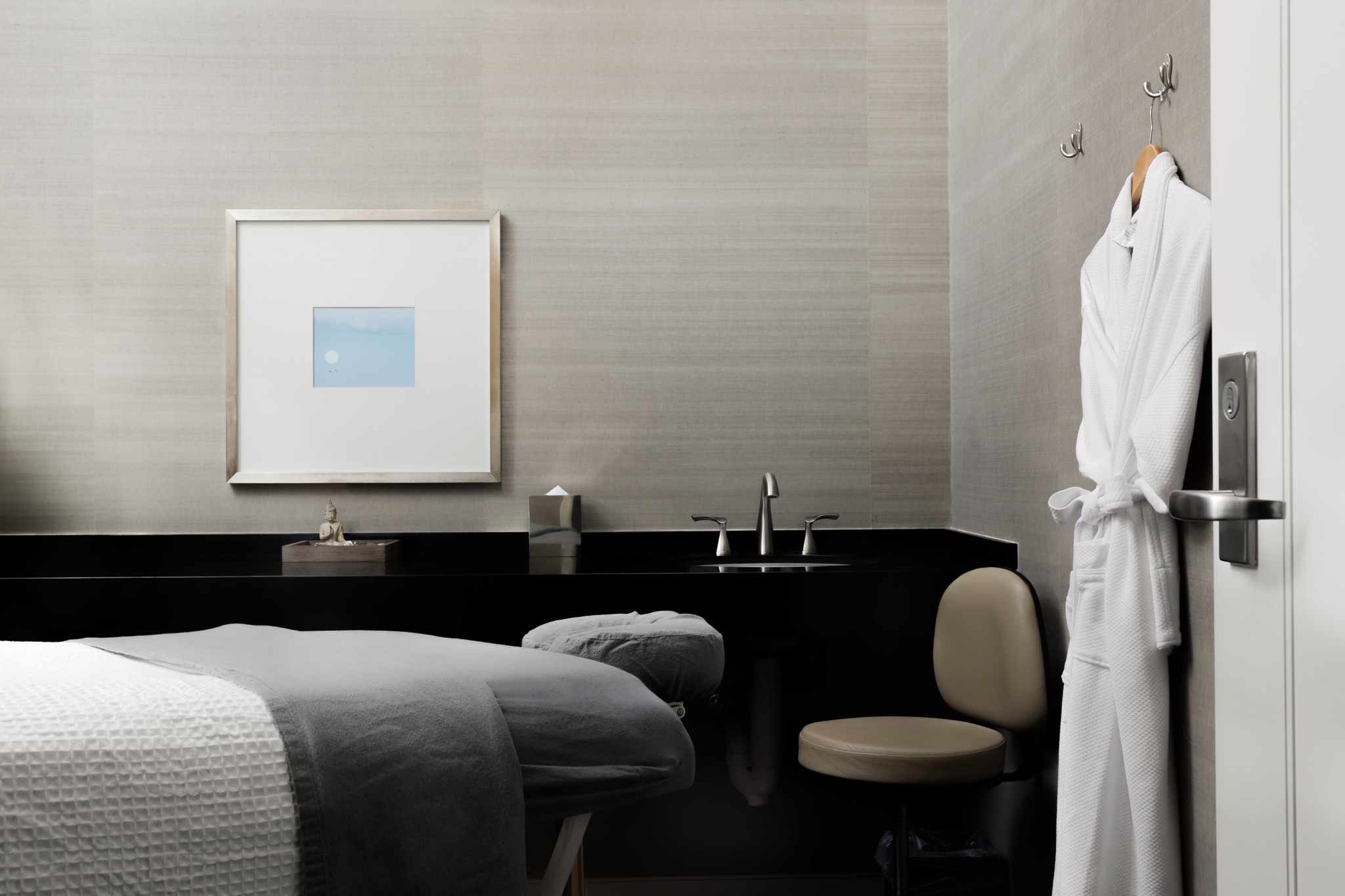 200 Congress Avenue, Unit 24E Austin, TX 78701 - Photo 34 of 40 a bathroom with a blue sink and a mirror