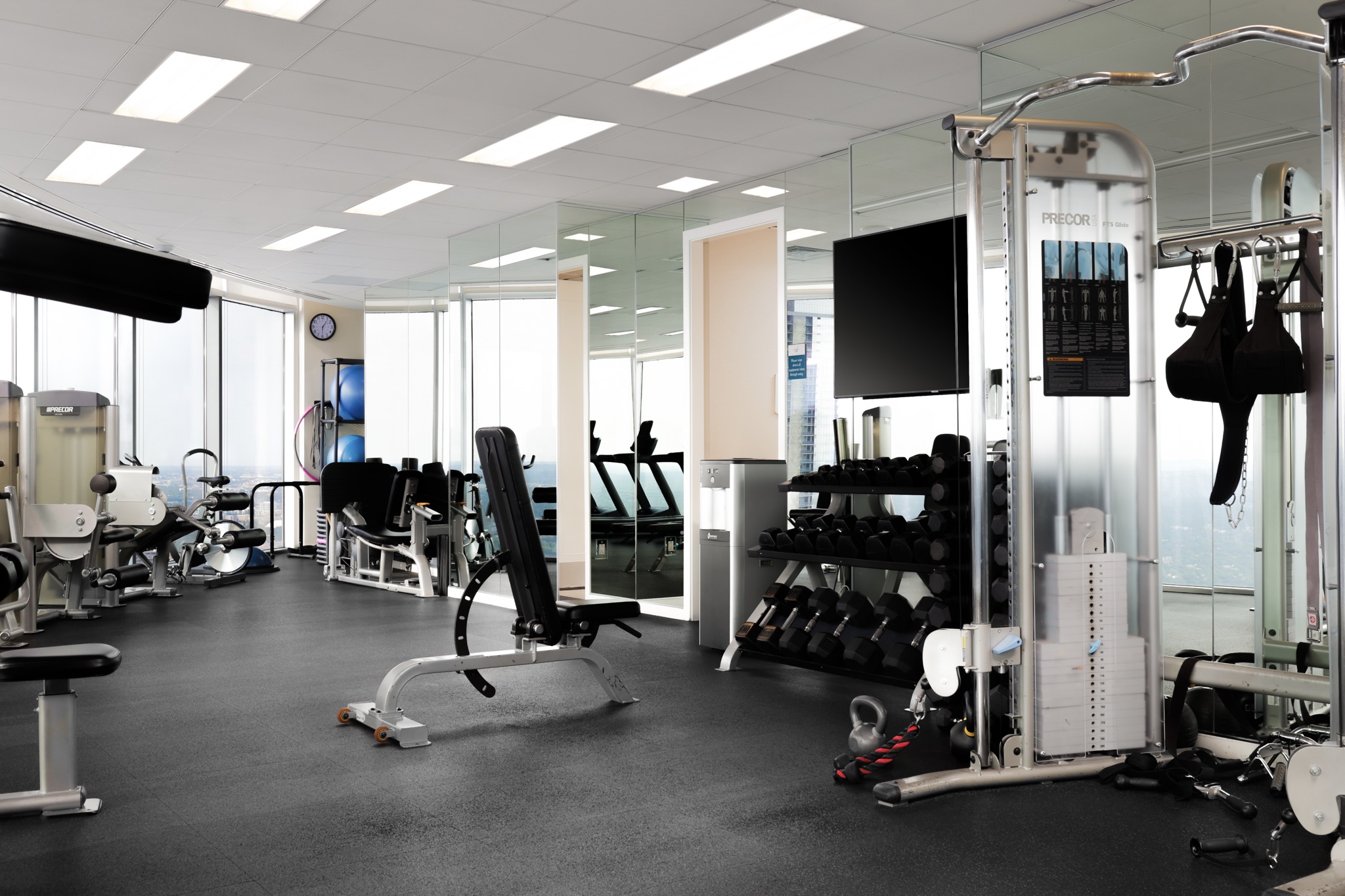 200 Congress Avenue, Unit 24E Austin, TX 78701 - Photo 40 of 40 a view of a room with gym equipment