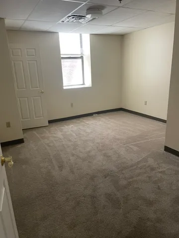 $2,000 | 1015 Elm Street, Manchester, NH 03101