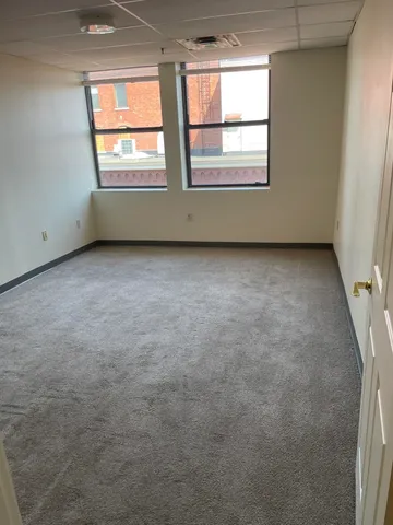 $2,000 | 1015 Elm Street, Manchester, NH 03101