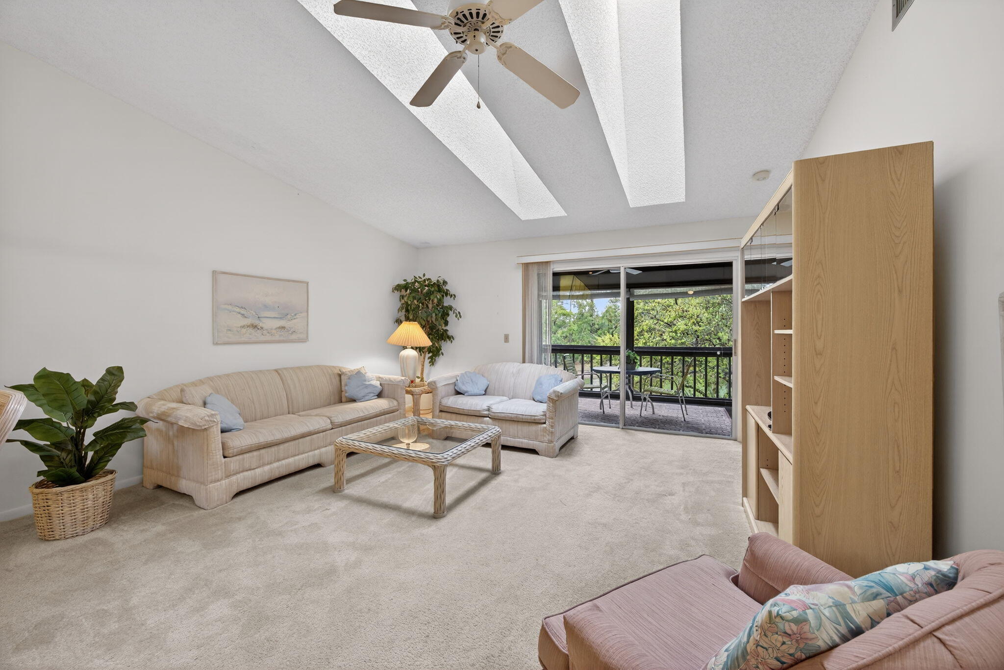 8323 Southeast Croft Circle, Unit N9 Hobe Sound, FL 33455 - Photo 11 of 66 Living area